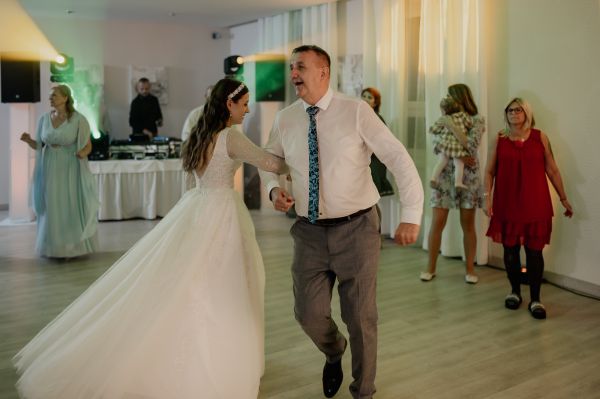 obrázok 1957 - Lodenica Šintava - SVADBA