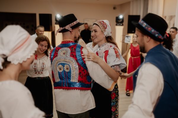 obrázok 1965 - Lodenica Šintava - SVADBA