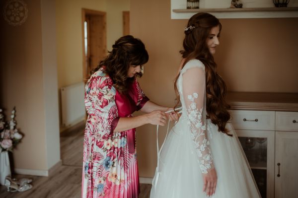 obrázok 3280 - Zemiansky dvor Šúrovce - SVADBA