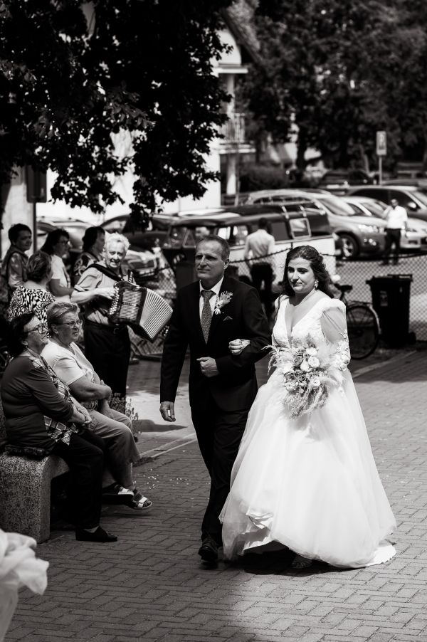 obrázok 3320 - Zemiansky dvor Šúrovce - SVADBA