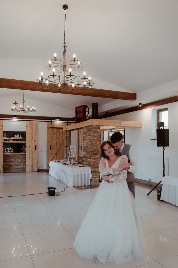 obrázok 3360 - Zemiansky dvor Šúrovce - SVADBA