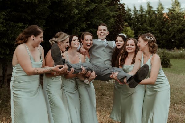 obrázok 3370 - Zemiansky dvor Šúrovce - SVADBA